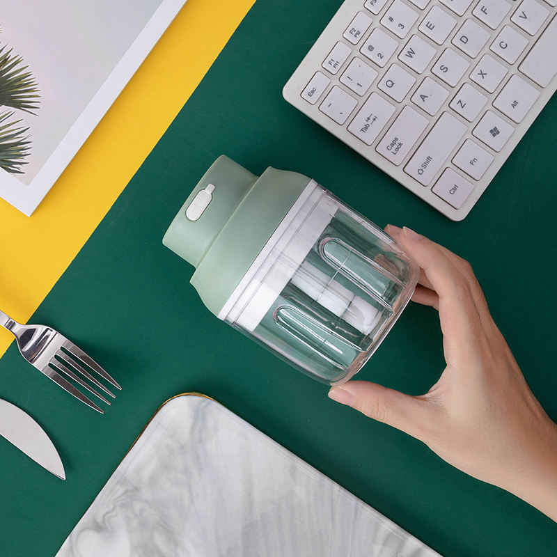 Limited Time: 50% OFF 🔥2026 New Mini Electric Food Chopper - Silent USB Charging, Compact Portable Garlic Chopper Kitchen Assistant
